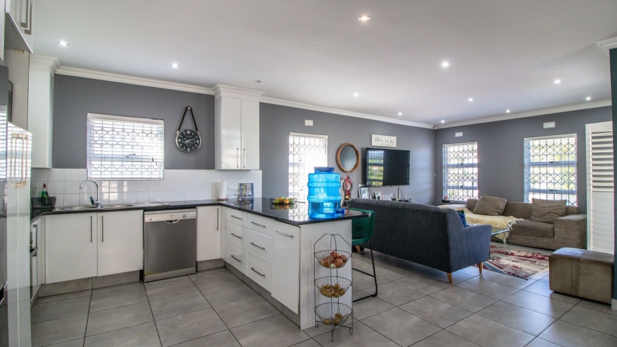 3 Bedroom Property for Sale in Nahoon Valley Park Eastern Cape